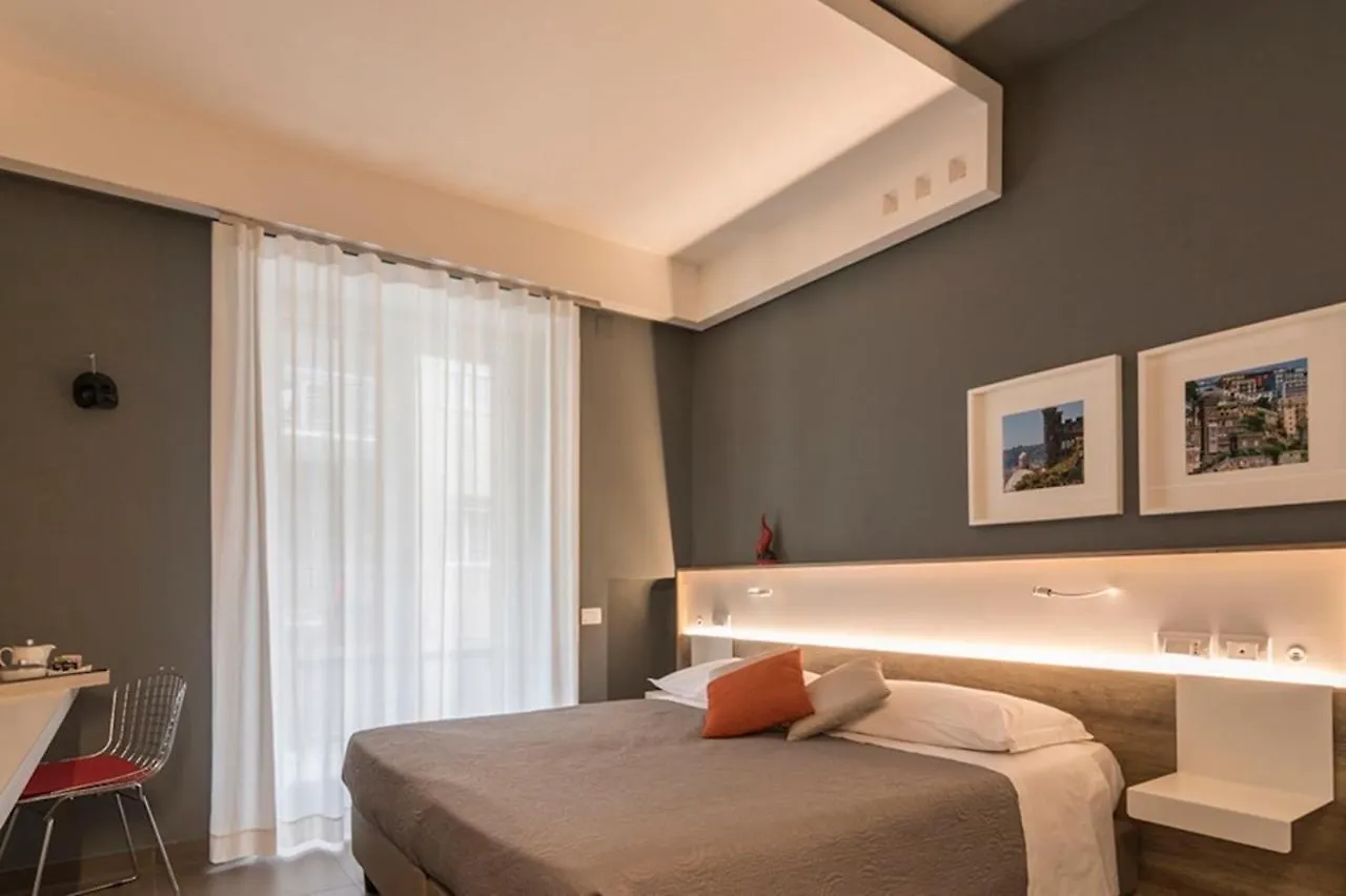 לינה וארוחת בוקר נאפולי Bed In Centro 3*,