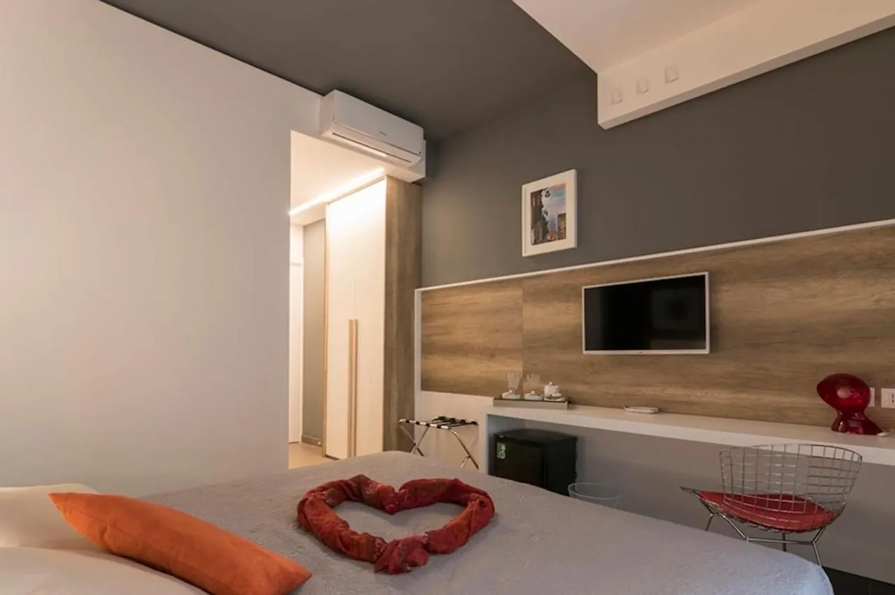 לינה וארוחת בוקר נאפולי Bed In Centro 3*,  איטליה