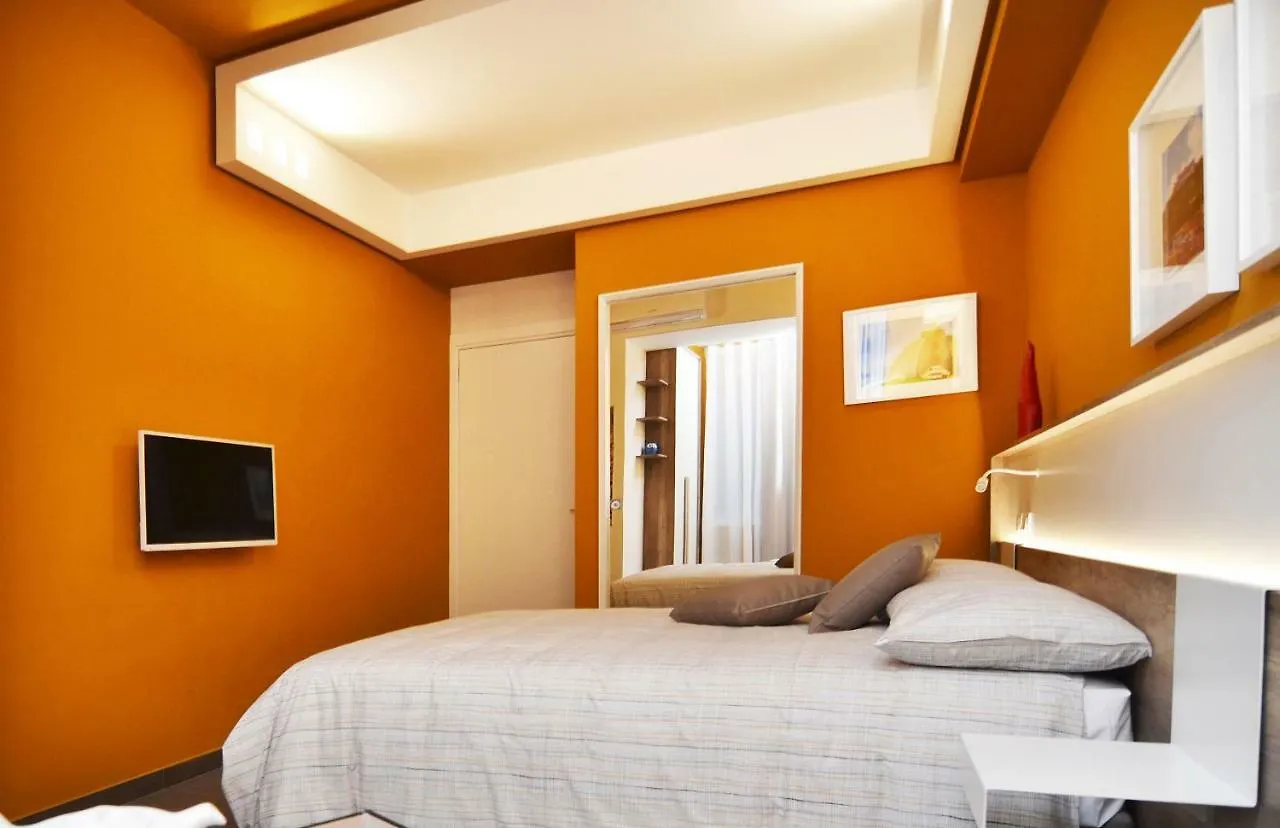 לינה וארוחת בוקר נאפולי Bed In Centro 3*,  איטליה